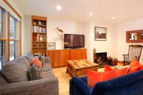 Ute Condominiums Unit 204, Condo with Fireplace & Parking